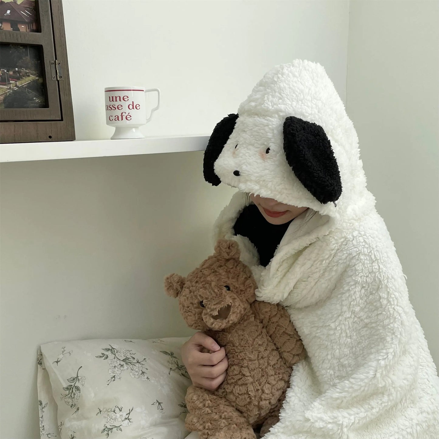 Cozy Bear Cartoon Plush Shawl