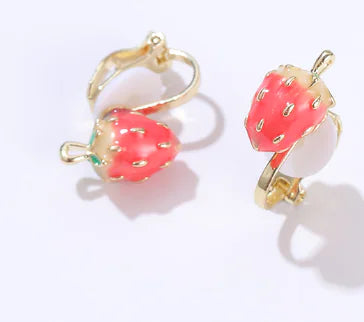 Strawberry Necklace for Girls - Chic Minimalist Design