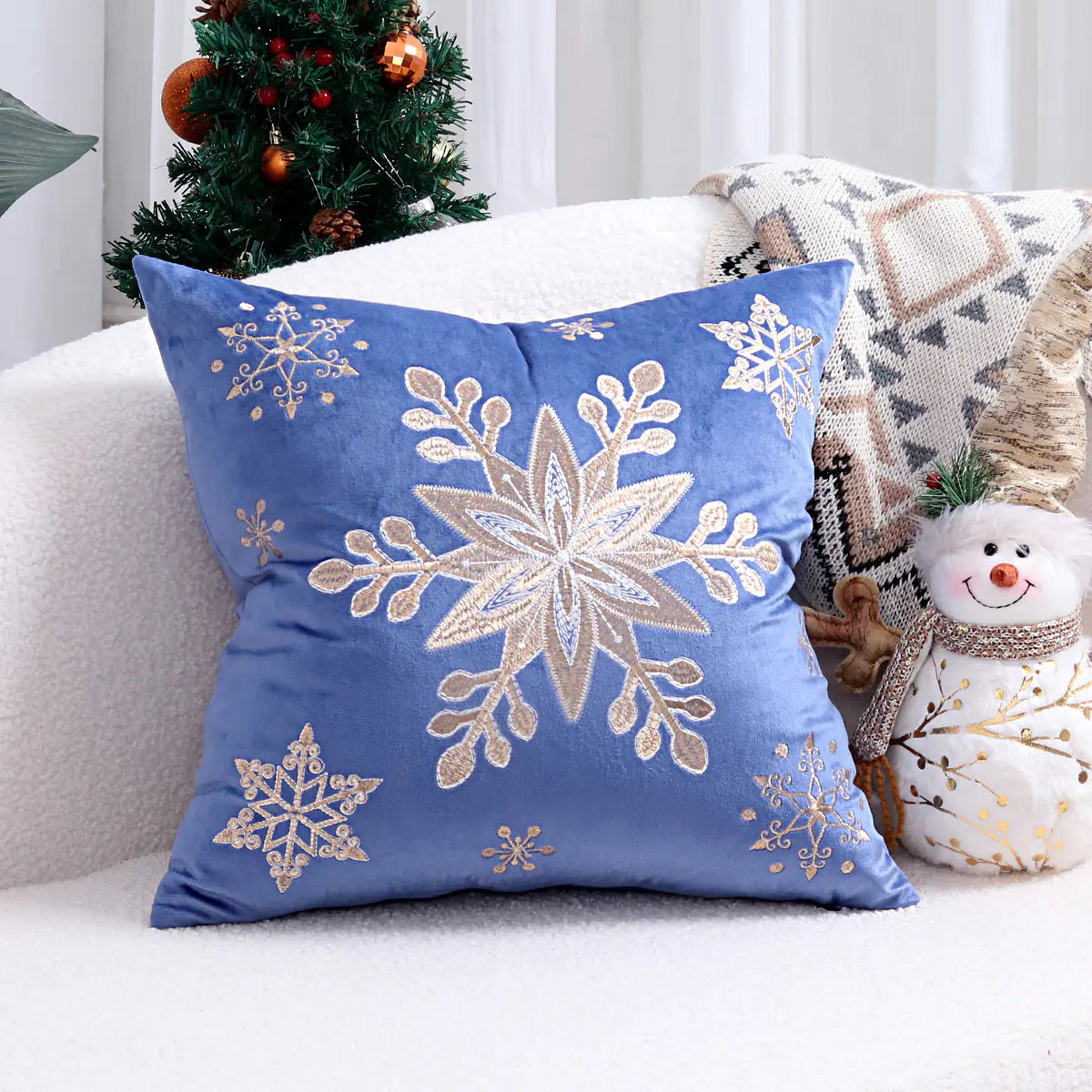 Festive Reindeer Christmas Pillow Cover 45x45 cm