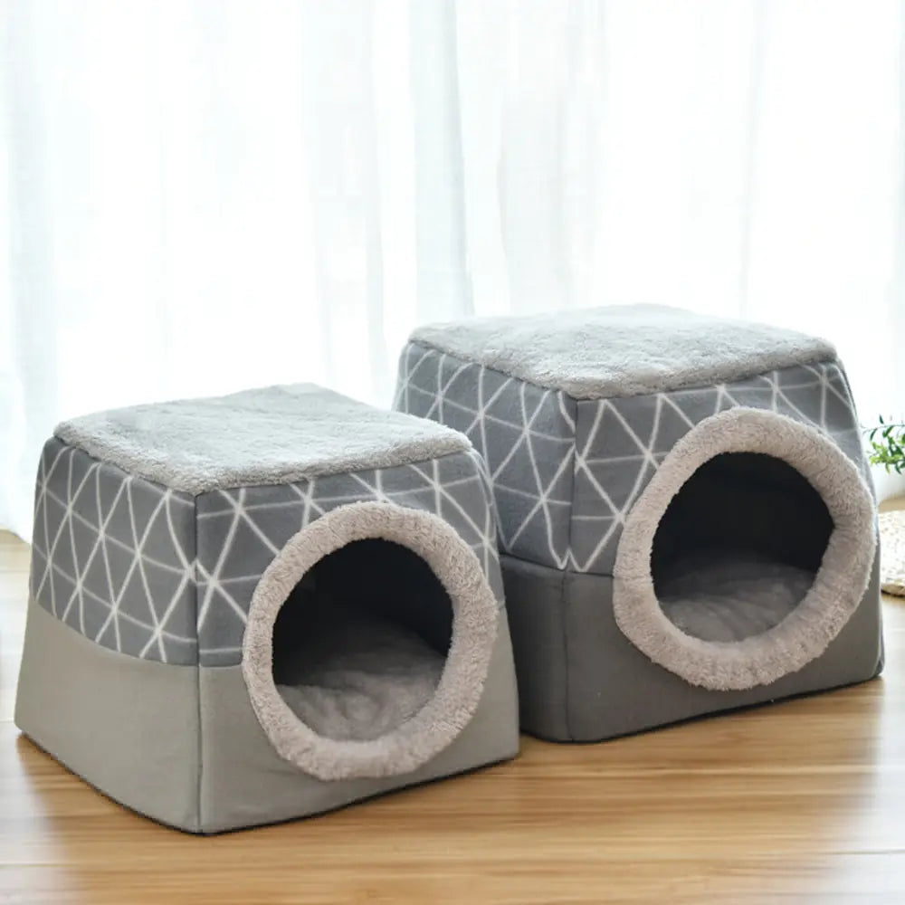 Dual Space Pet Lounge - Capsule Design