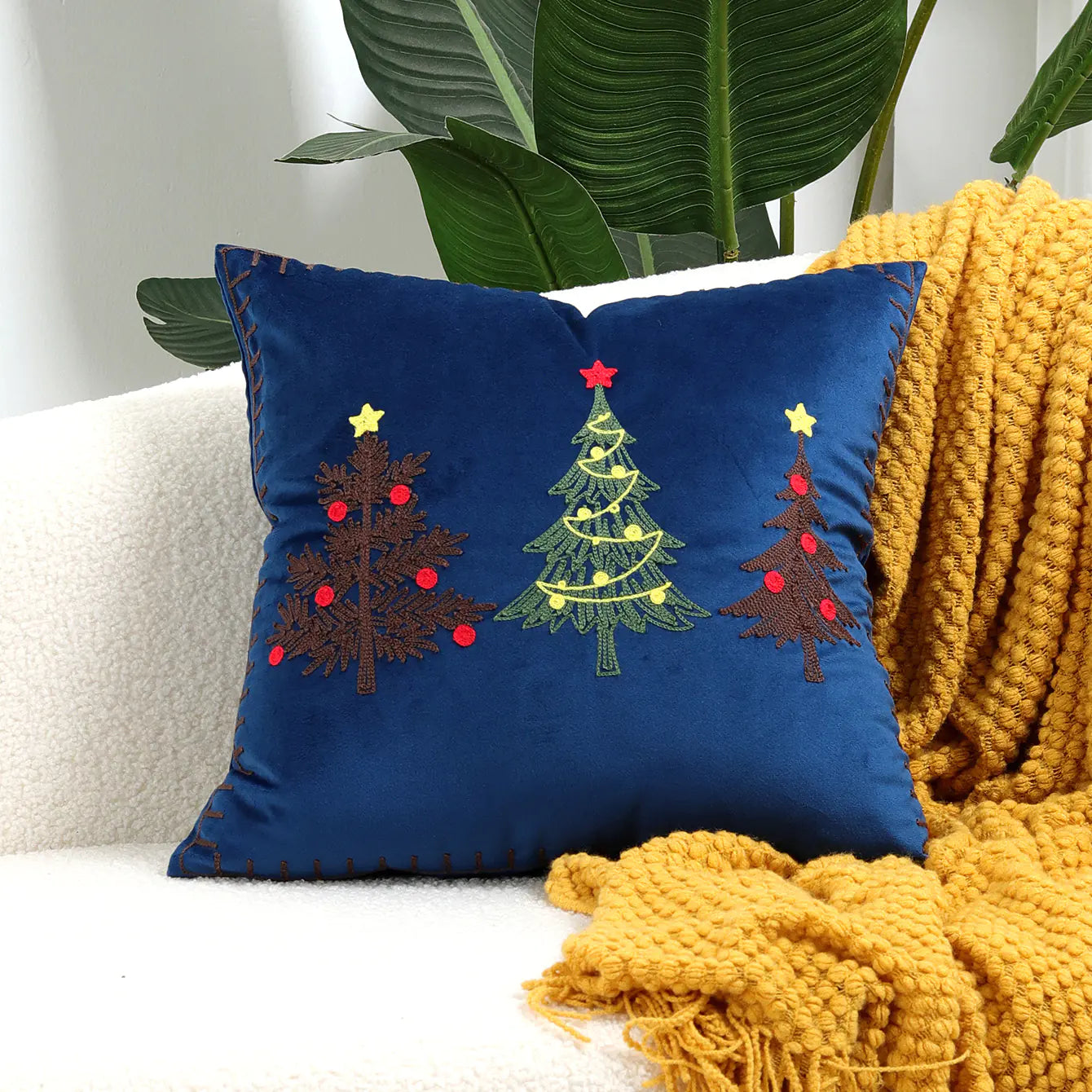 Festive Reindeer Christmas Pillow Cover 45x45 cm