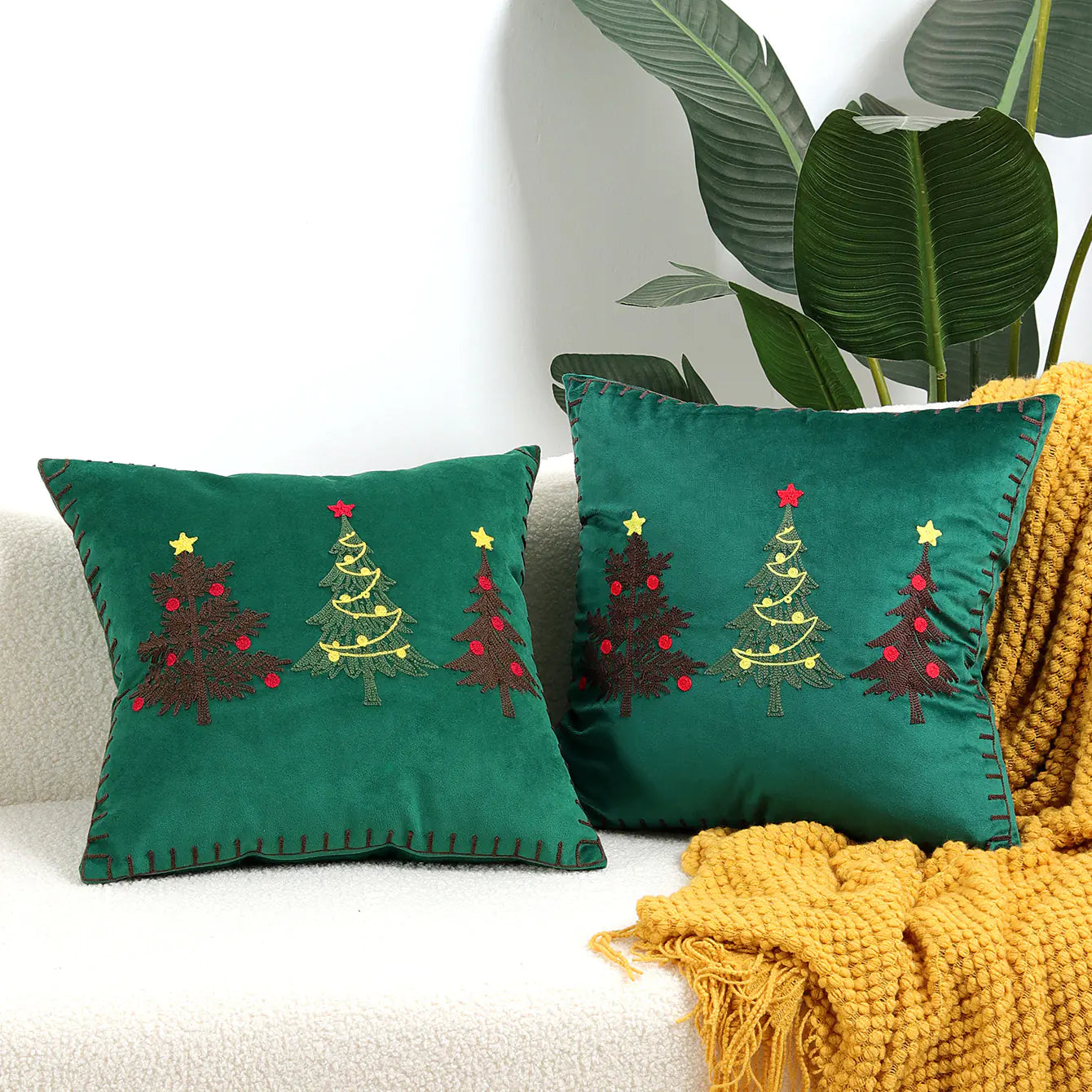 Festive Reindeer Christmas Pillow Cover 45x45 cm