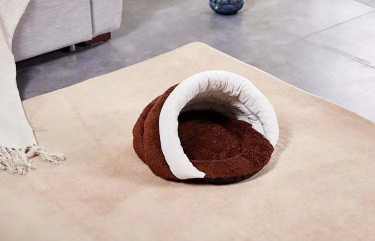 Cozy Triangle Cat Sleep Bag Kennel