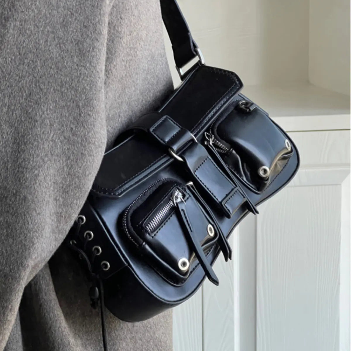 Chic Textured City Shoulder Bag