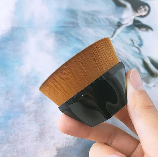 Flawless Petal Quick Foundation Brush