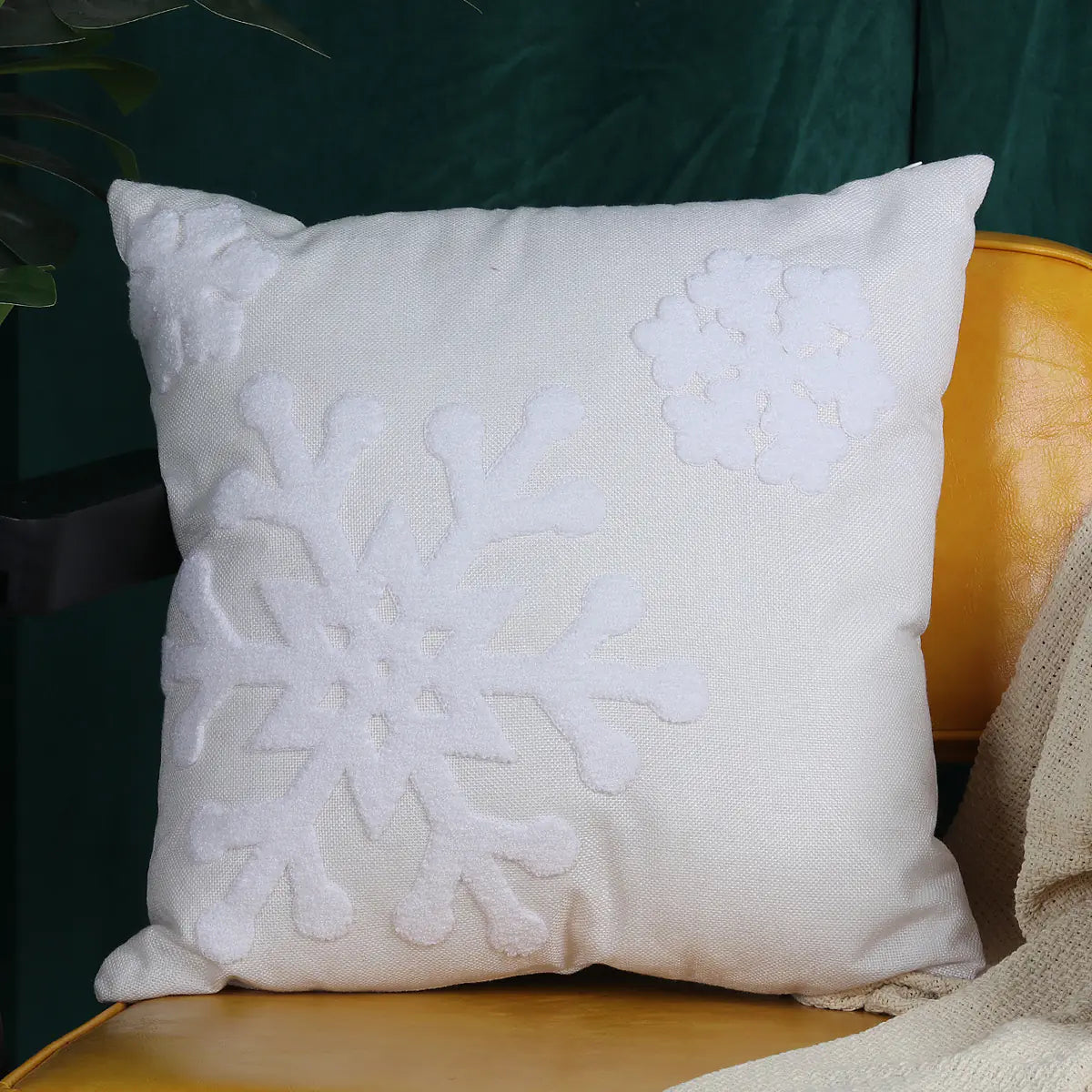 Festive Reindeer Christmas Pillow Cover 45x45 cm