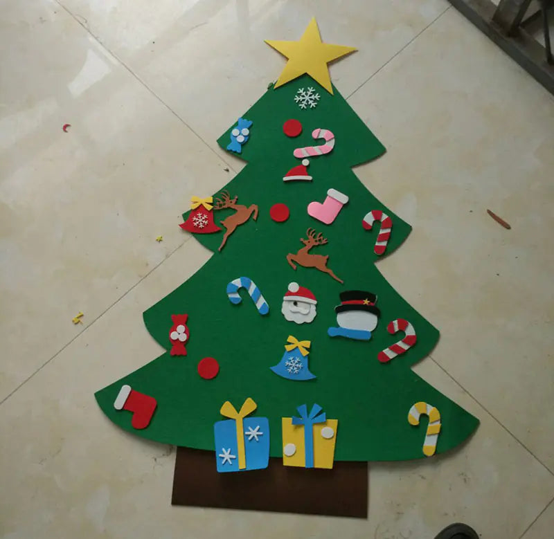 Santa's Crafty Christmas Tree Kit