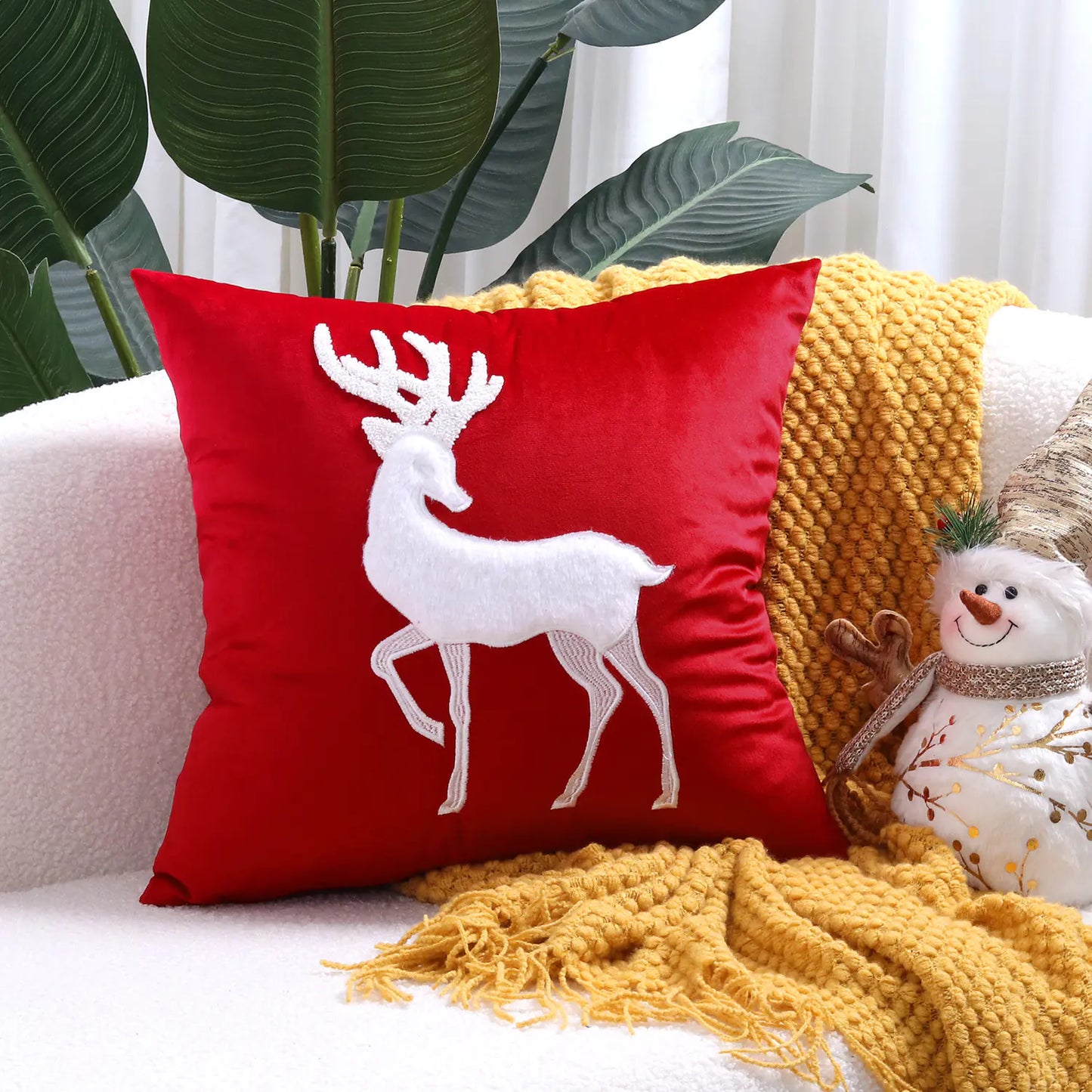 Festive Reindeer Christmas Pillow Cover 45x45 cm